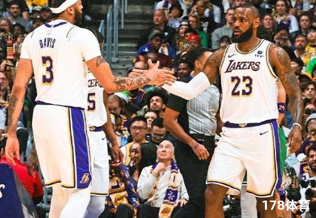 湖人主场大胜黄蜂，浓眉谈及球队表现进攻流畅，团队至上 第2张