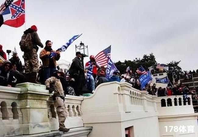 中场无声，下半场惊现超乎想象的战斗！