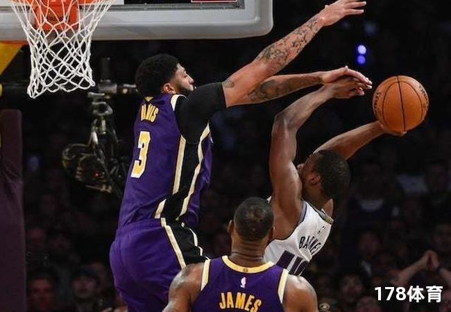 浓眉成防守大师，单场断帽6次引爆全场！