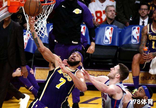 湖人VS黄蜂今日对决，八村塁闪耀首发，湖人能否翻盘逆袭？ 第3张
