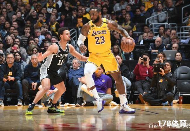  詹姆斯半场低迷？6中2+三分4中1却送出5分2板6助，引发争议 第2张