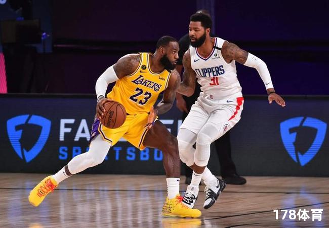詹姆斯提前下班却大放异彩，湖人轻松战胜黄蜂，你敢相信吗？ 第2张