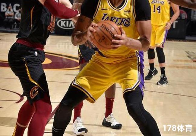 詹姆斯17分再战黄蜂，浓眉哥燃爆全场」 第3张