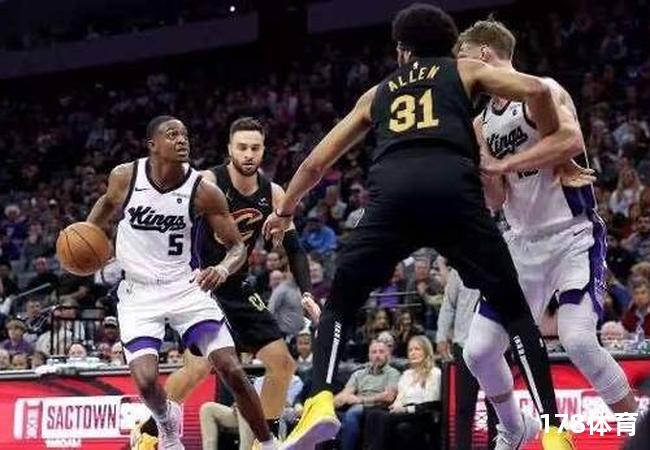 全场11中全中，砍下三双数据太震撼！ 第3张