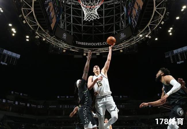 约基奇狂轰26+14+10，掘金力克灰熊获6连胜，全场疯狂喝彩！