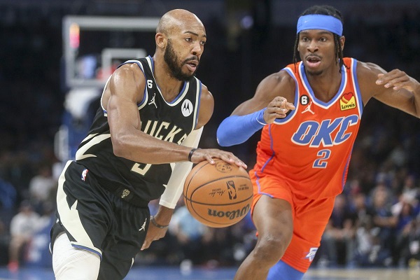 雷霆以23分优势击败雄鹿，NBA季前赛比分101-124！