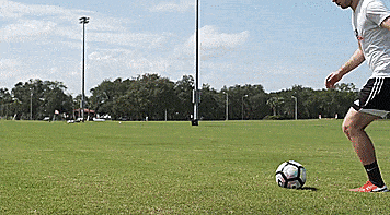 五个初学者必会的足球基本技巧 第27张