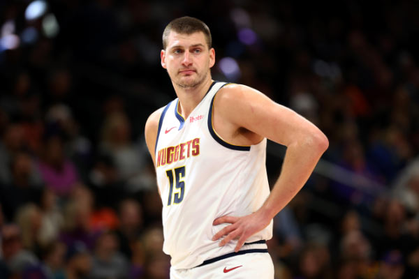 掘金大胜独行侠,约基奇高效输出,东契奇无力回天