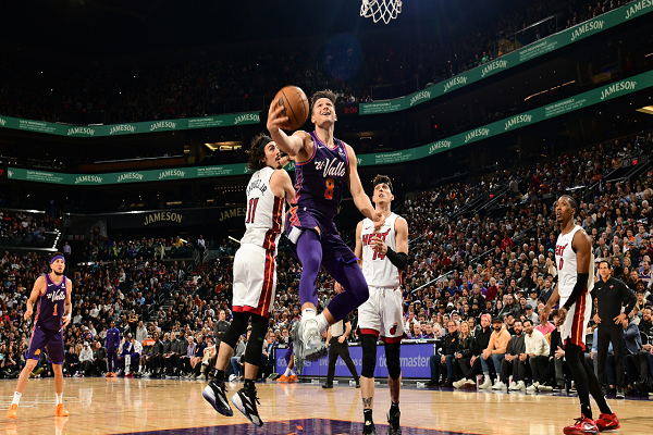 太阳vs热火赛前分析，NBA常规赛比分预测 第1张