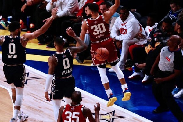 全明星正赛东部211-186西部，全明星东部25分大胜西部！ 第2张