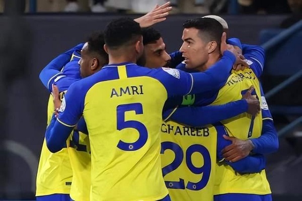 39岁C罗7场5球2助攻，利雅得胜利3-2青年人 第3张