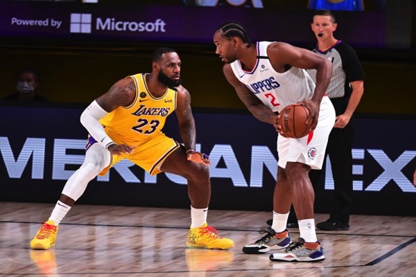 湖人116-112逆转快船，詹姆斯末节大逆转！ 第2张