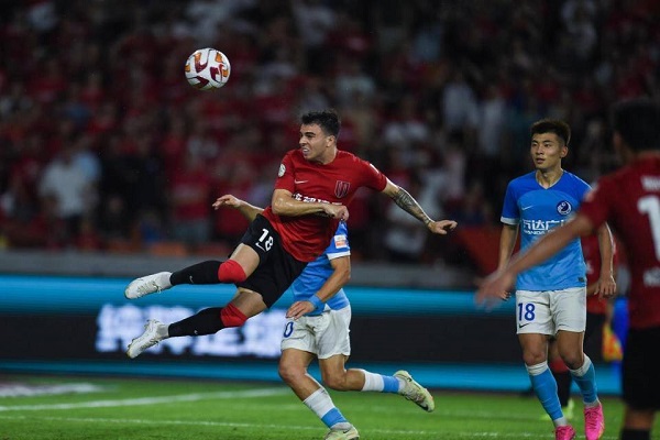 中超首轮收官：泰山领跑积分榜 第2张