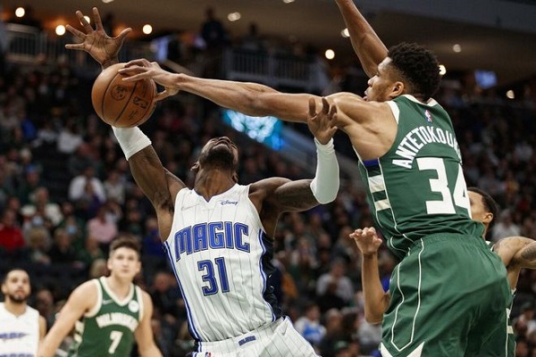 雄鹿124-117胜快船，利拉德35+11字母哥34+10 第3张