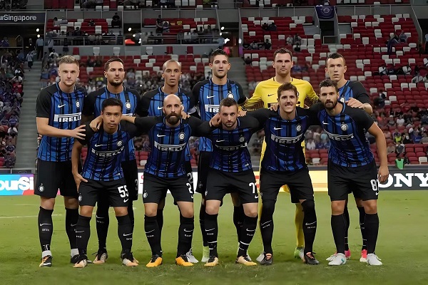 上一届欧冠冠军、亚军是哪个球队？ 第1张