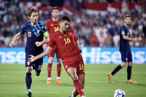 欧国联和欧协联比赛有什么区别？它们是同一个比赛吗？