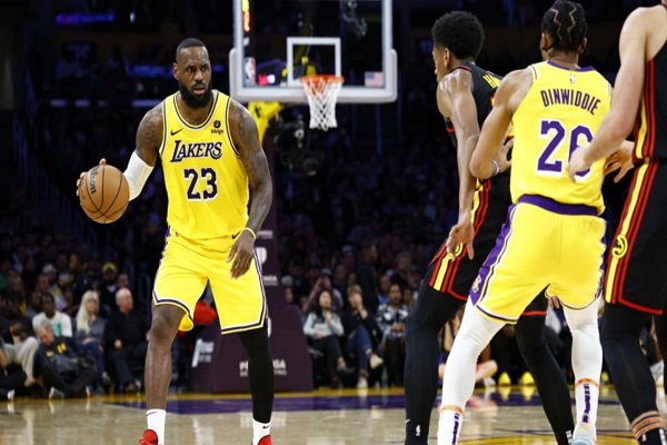 湖人136-105老鹰，湖人全队58%命中率 