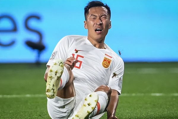 吴曦躲球是哪场比赛？吴曦躲球是真的吗？ 第2张