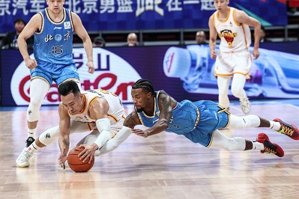 CBA最新常规赛：广东华南虎vs北京北汽 第3张