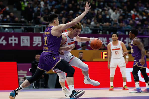 CBA最新常规赛：广东华南虎vs北京北汽 第1张