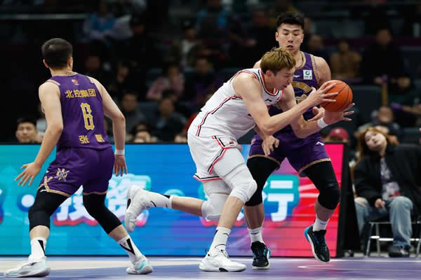 CBA最新常规赛：广东华南虎vs北京北汽 第2张