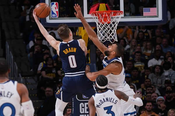 掘金登顶西部第一，约基奇41分超越张伯伦 第1张