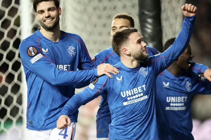 欧冠资格赛烽火重燃：格拉斯哥流浪者主场迎战比尔森胜利，谁能抢占晋级先机？ 第2张