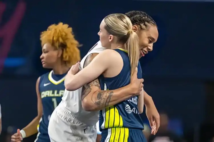 WNBA焦点战：达拉斯飞翼VS华盛顿神秘人，逆袭与稳定之争