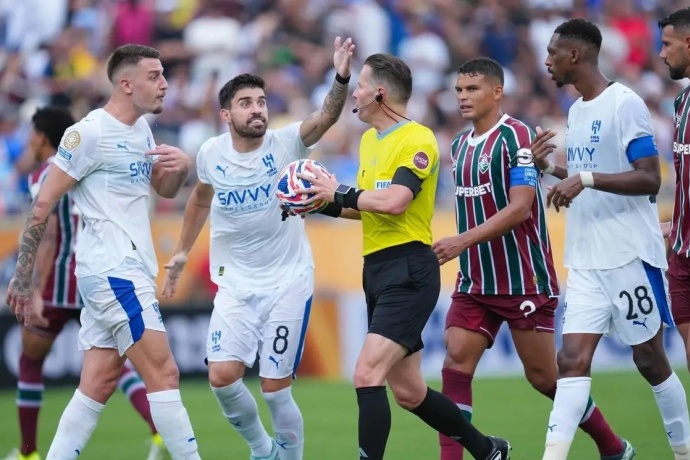 南美杯焦点战前瞻:弗鲁米嫩塞VS卡利美洲,传统劲旅与南美豪门的巅峰对决 第2张 南美杯焦点战前瞻:弗鲁米嫩塞VS卡利美洲,传统劲旅与南美豪门的巅峰对决 第2张