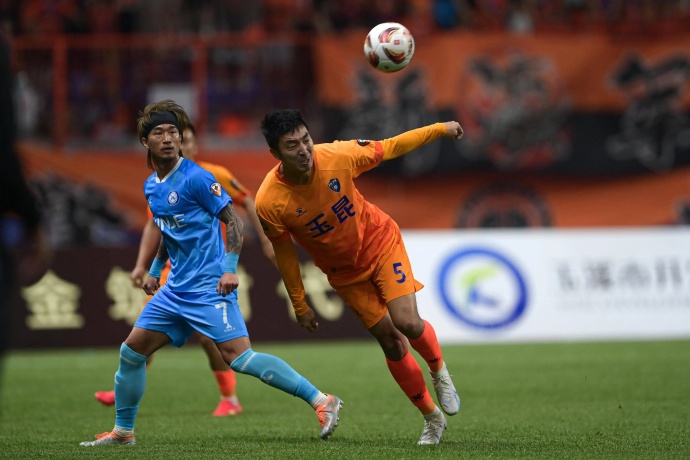 西南德比烽烟再起：云南玉昆迎战成都蓉城，谁能笑傲高原？