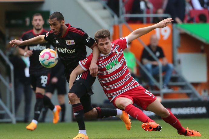 德甲焦点战前瞻：弗赖堡主场迎战奥格斯堡，攻防对决一触即发 第2张