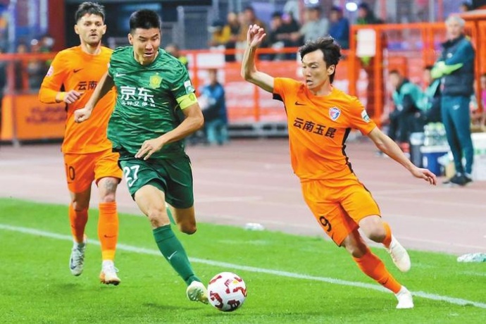 国安7-0狂胜十人玉昆，张玉宁1射2传闪耀足协杯半决赛 第2张