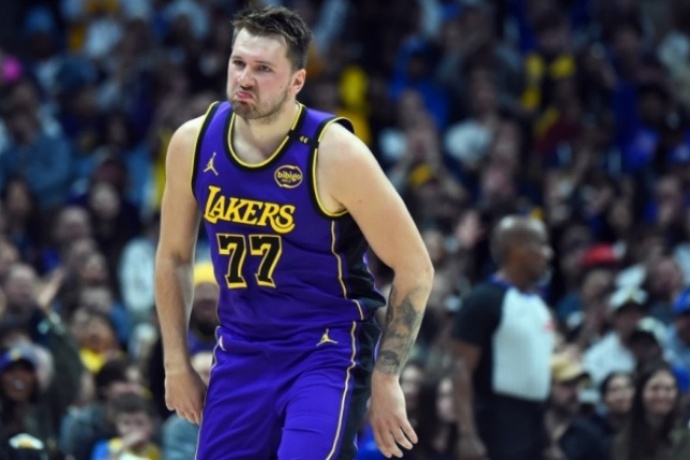 东契奇三双闪耀，斯洛文尼亚男篮力克比利时迎首胜 第2张