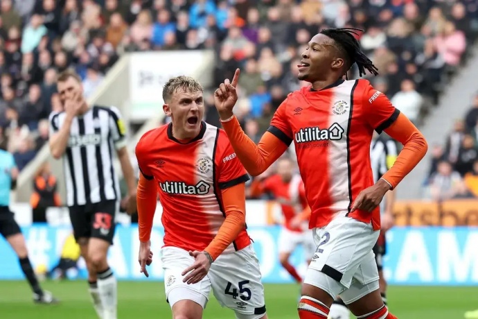 英锦赛焦点战：卢顿主场迎战巴尼特，降级队能否逆袭杯赛黑马？