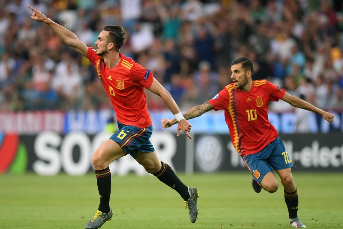 世预赛焦点战：西班牙客场碾压保加利亚，传控风暴席卷索非亚