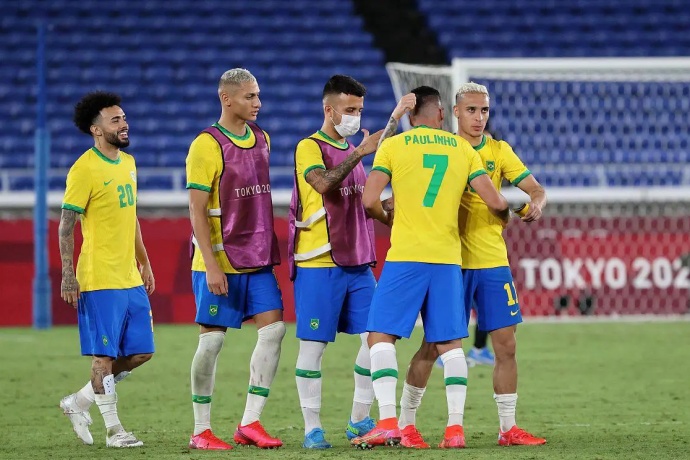 世预赛南美区焦点战：巴拉圭主场力拼厄瓜多尔，防守韧性成胜负关键