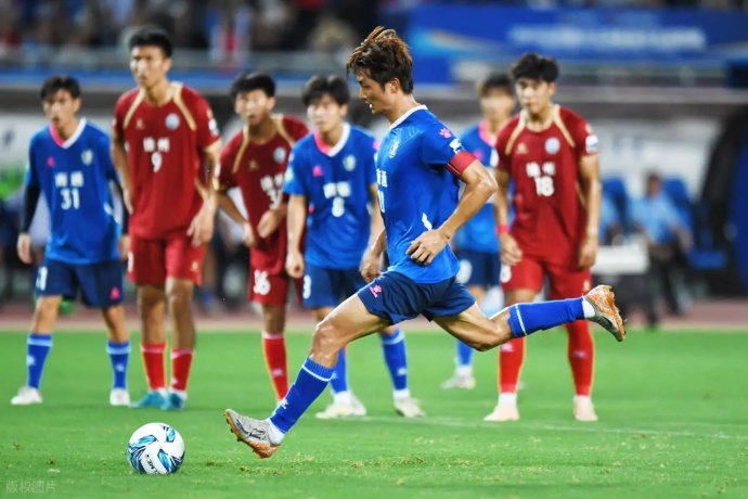 苏超焦点战：扬州队主场迎战南通队，连胜霸主或遇顽强阻击