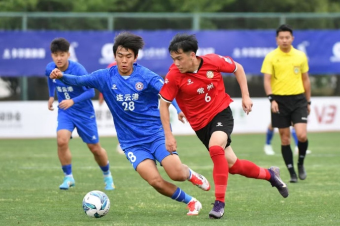 苏超焦点战:无锡队主场迎战连云港队,攻防对决一触即发 第2张 苏超焦点战:无锡队主场迎战连云港队,攻防对决一触即发 第2张