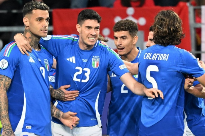 世预赛焦点战：意大利主场迎战爱沙尼亚，蓝衣军团剑指三分 第2张
