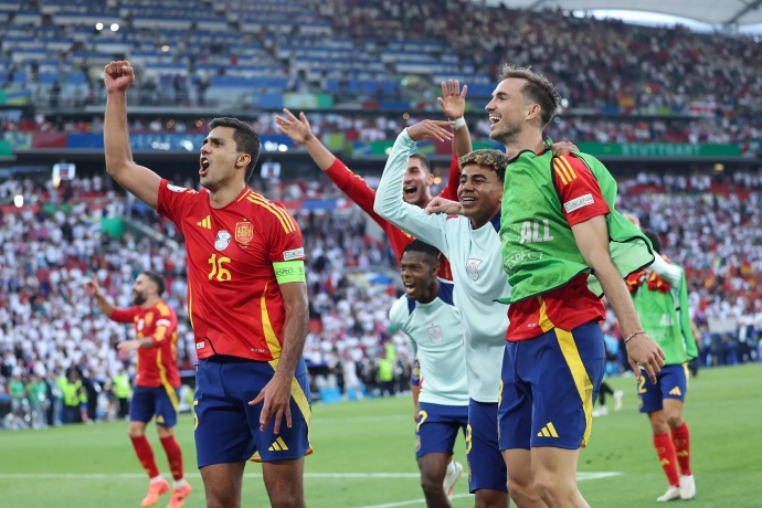 欧预赛焦点战：西班牙客场剑指三分，土耳其恐难挡传控洪流