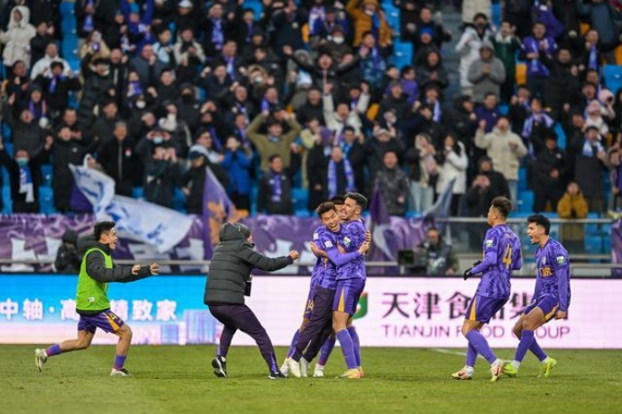 津门虎4-0大胜武汉三镇：王秋明破僵哈达斯双响，积分榜排名稳中有升 第2张