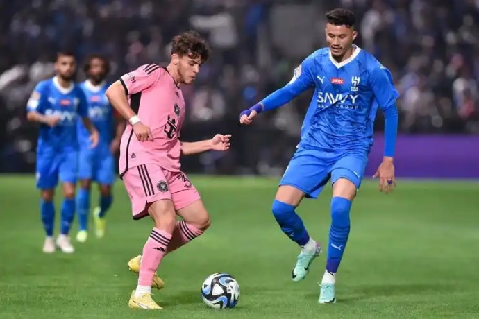 亚冠精英焦点战：利雅得新月主场再战杜海勒，复仇与突破的双重博弈