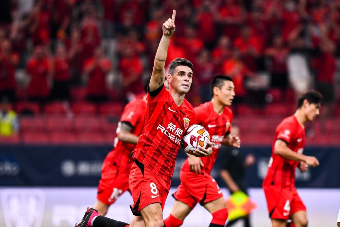 莱昂纳多戴帽法比奥难救主，国安2-3负海港海港登顶