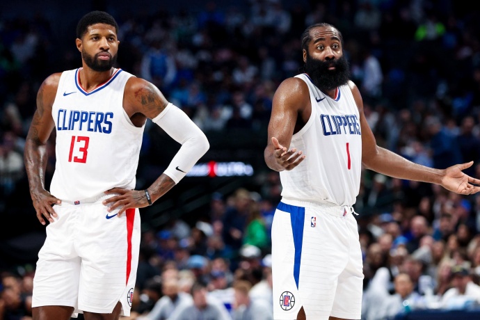 快船三巨头轻取广州，新援闪耀助队首胜 第2张