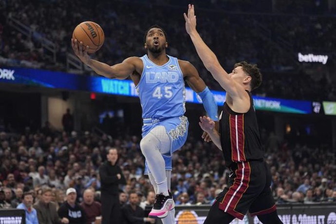 NBA季前赛焦点战：凯尔特人VS骑士预测分析（10月13日） 第2张