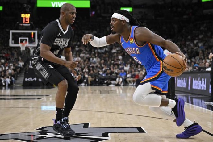 文班亚马27+11率马刺逆袭！21-4攻击波击溃步行者 季前赛4连胜稳居榜首 第2张