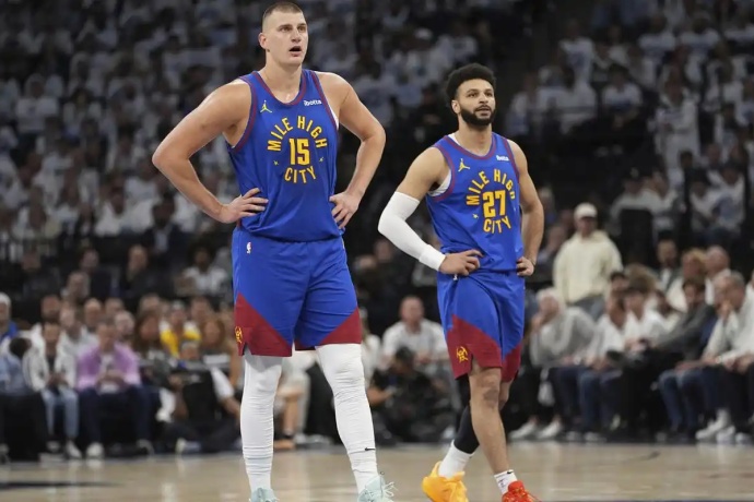 季前赛焦点战：掘金VS公牛，卫冕冠军能否延续强势？