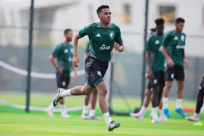 世预赛激战：沙特0-0平伊拉克，凭进球优势七进世界杯 第2张