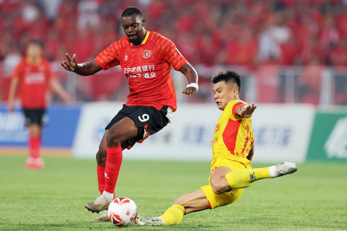 辽宁铁人农商银行强势冲超，李金羽率队首登顶级联赛舞台