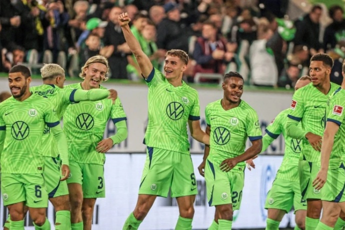 德国杯焦点战:沃尔夫斯堡VS荷尔斯泰因,德甲劲旅能否击退“黑马”? 第2张 德国杯焦点战:沃尔夫斯堡VS荷尔斯泰因,德甲劲旅能否击退“黑马”? 第2张